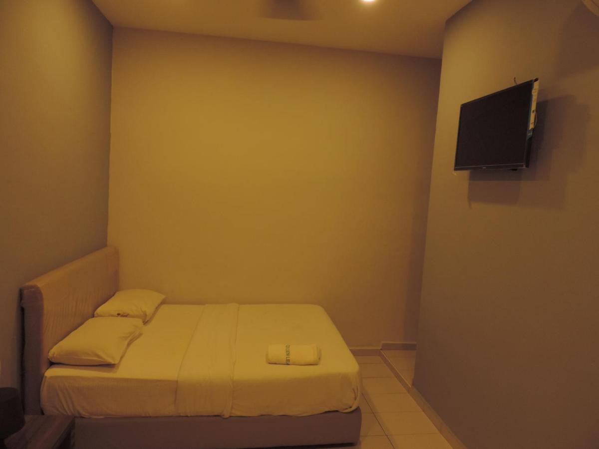 Golden Leaf Hotel Danga Bay Johor Bahru Exteriör bild