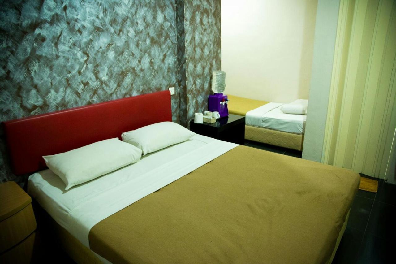 Golden Leaf Hotel Danga Bay Johor Bahru Exteriör bild
