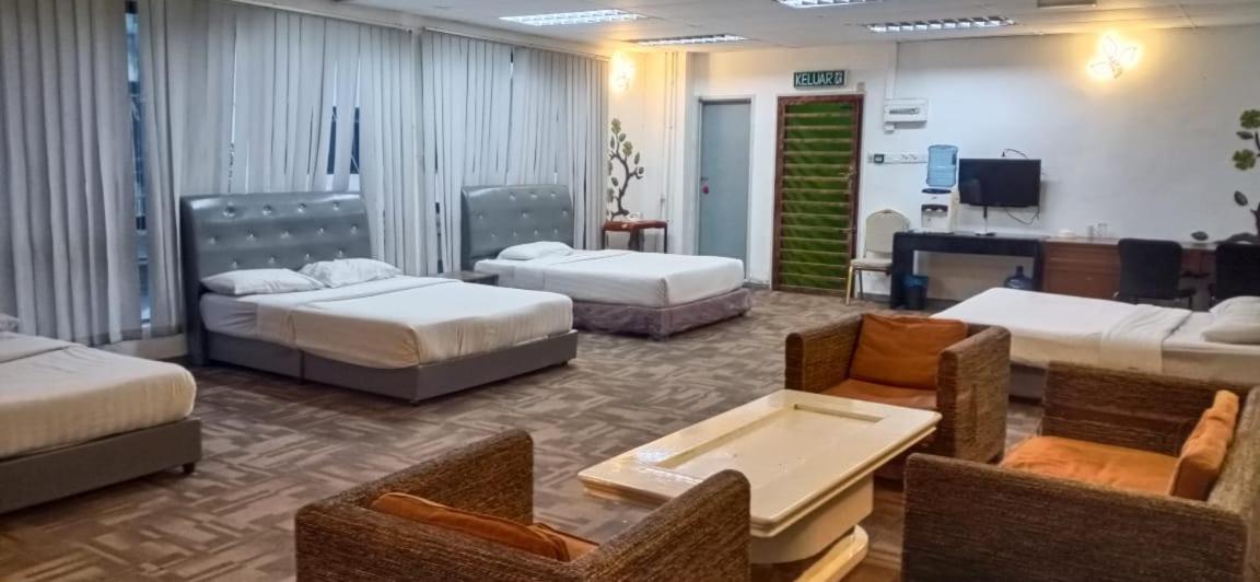 Golden Leaf Hotel Danga Bay Johor Bahru Exteriör bild