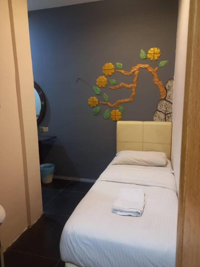 Golden Leaf Hotel Danga Bay Johor Bahru Exteriör bild