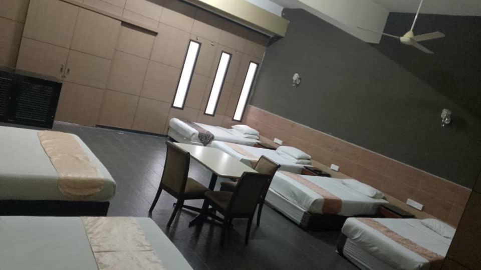 Golden Leaf Hotel Danga Bay Johor Bahru Rum bild