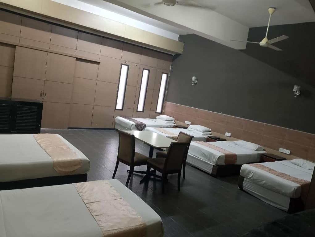 Golden Leaf Hotel Danga Bay Johor Bahru Exteriör bild